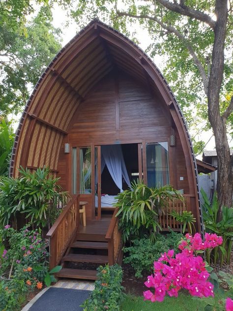 Bali Huts, Quonset Hut Homes, Quonset Hut, Bamboo Structure, Hotel Building, Cottage In The Woods, Small Pool, Beach Hut, Cottage Design