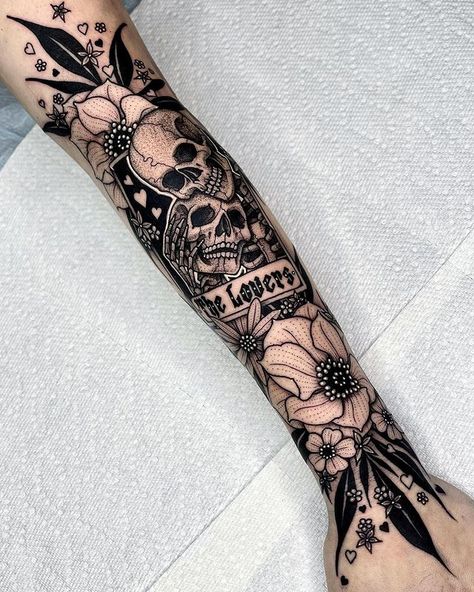 Angelo Parente on Instagram: “Lovers Card and Flowers 🖤🤍 #tarotcard . . . #blackwork #inkedmag #dotworker #tarotcardtattoo #gothictattoo #thelovers #dotworktattoo…” Goth Tatoos, Skull Couple Tattoo, Halloween Sleeve, Halloween Tattoos Sleeve, Palm Prints, Lovers Card, Tarot Tattoo, Tattoos Sleeve, Skeleton Tattoos