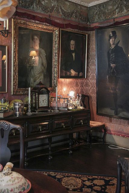 Southside House - Wimbledon | Flickr - Photo Sharing! Traditional Livingroom, Historical House, Baroque Interior, Old House Interior, Bleak House, Faux Walls, Royal Castle, English Interior, Old Manor