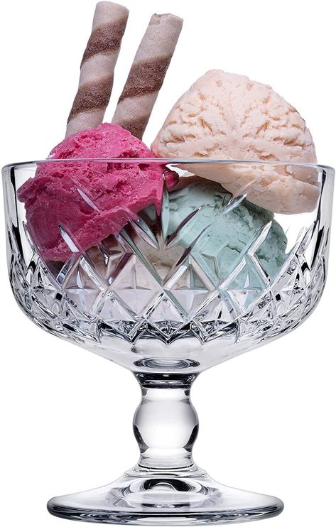 Ice Cream Cups Design, Fancy Ice Cream, Christmas Cookies Packaging, Sundae Cup, Ice Cream Art, Ice Cream Set, Glass Dessert Bowls, Ice Cream Cup, Ice Cream Bowl