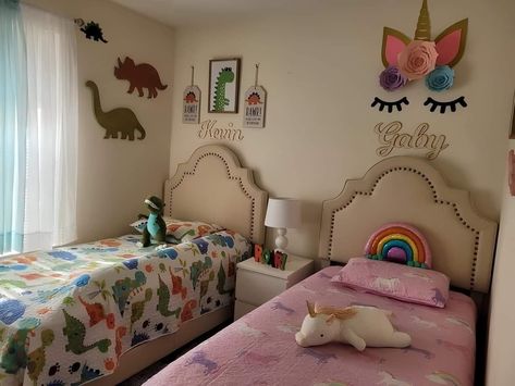 Boy And Girl Shared Room, Unisex Kids Room, Boy And Girl Shared Bedroom, Small Kids Bedroom, Kids Rooms Shared, Kids Rooms Inspo, Kids Shared Bedroom, Shared Girls Bedroom