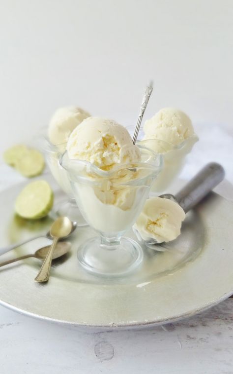 Lime Ice Cream - Domestic Gothess Key Lime Ice Cream Recipe, Lime Ice Cream Recipe, Key Lime Ice Cream, Key Lime Pie Ice Cream, Homemade Frozen Yogurt, Kiwi Recipes, Lime Ice Cream, Ice Cream Videos, Custard Ice Cream