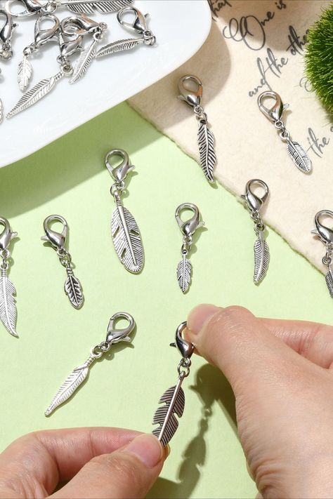 Airssory 20 Pcs 10 Styles Feather Stitch Markers Antique Sliver Feather Charms with Lobster Claw Clasps for Knitting DIY Jewelry Craft Bag Decoration Knitting Diy, Feather Stitch, Bag Decoration, Stitch Marker, Feather Charms, Craft Bags, Diy Crafts Jewelry, Diy Knitting, Amazon Art