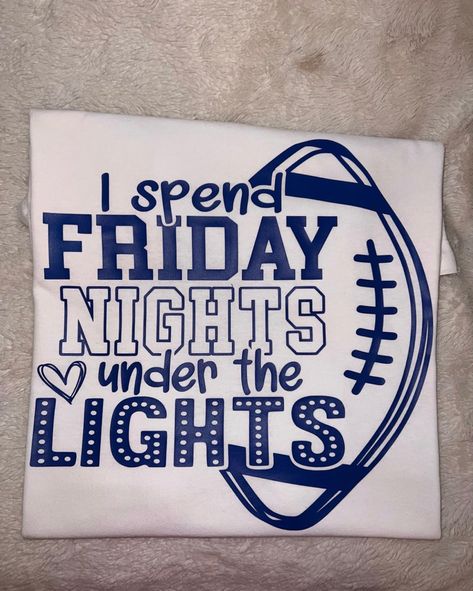 Football Gameday Shirts, Football Homecoming Shirts Ideas, Football Support Shirts, Football Game Shirts Ideas, Football Shirts For Best Friends, Diy Football Shirts For Girlfriends, Football Shirts For Girlfriends Black, Gf Football Shirt Ideas, Boyfriend Football Shirts Girlfriends