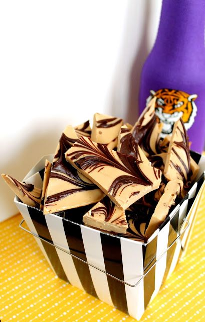 Tailgate Tiger Butter! Lsu Tailgate, Tiger Butter, Blue Curacao Liqueur, Tailgate Recipes, Tailgating Food, Streusel Bars, Butter Candy, Lemon-lime Soda, Fried Oysters