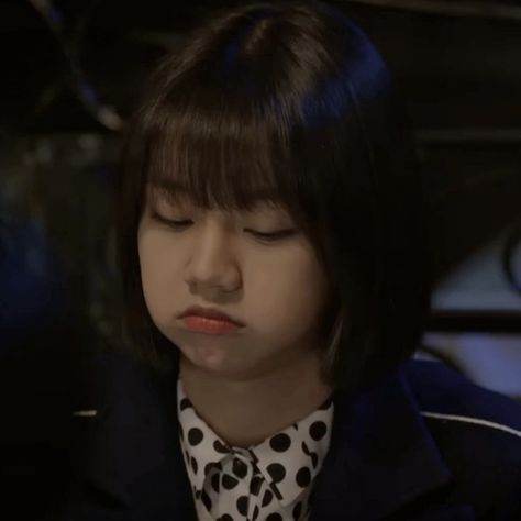 Deok Sun, Sun Images, Lee Hyeri, Reply 1988, Sun Icon, Kdrama, Singing, Sun, Quick Saves