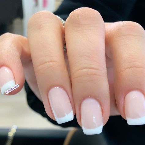 Parisian Nails Manicures, Classic French Nails, Quince Nails, Pro Nails, Ring Finger Nails, Gel French Manicure, French Manicures, Winter Dance, Peach Nails