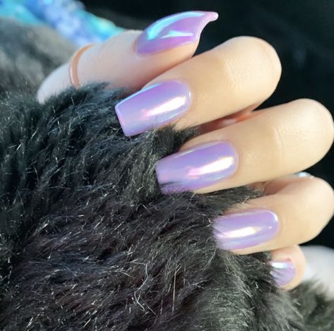 Purple And White Chrome Nails, Lavender Opal Nails, Lavender Nails Crome, Metallic Lilac Nails, Purple Silver Chrome Nails, Light Purple Pearl Nails, Clear Lavender Nails, Iridescent Lavender Nails, Purple Chrome Nails Square