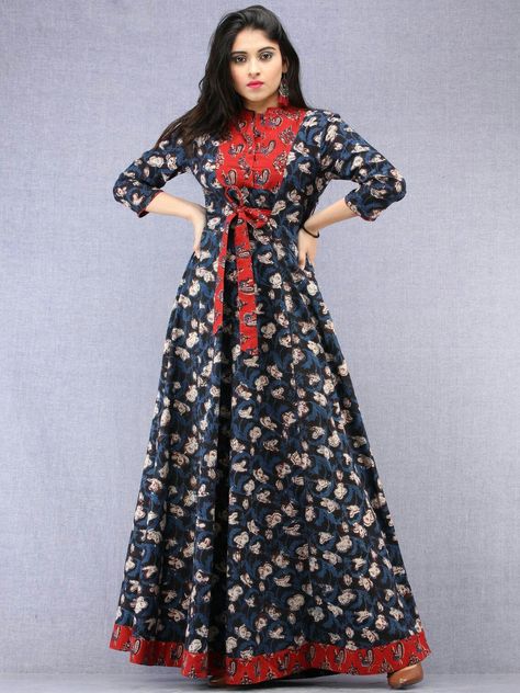 Long Cotton Dress, Casual Kurtis, Working Clothes, Kurtis Designs, Navratri Dress, Dresses Cotton, Cotton Frocks, Frock Fashion, Simple Gowns