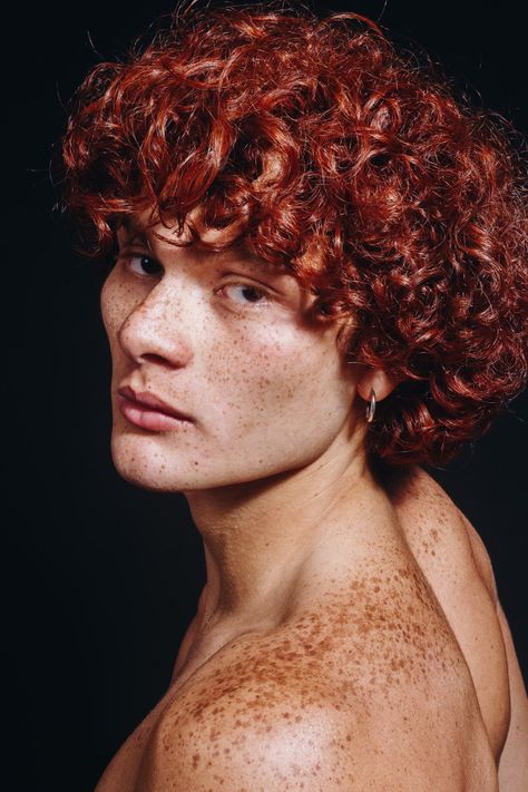 Curly Ginger Hair, Red Head Boy, Ginger Hair Men, Red Hair Boy, Reddish Hair, Ginger Head, Red Curls, Redhead Men, Ginger Boy