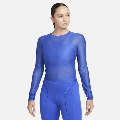 Nike Workout Outfits, Blue Sheer Top, Workout Clothes Nike, Black Sheer Top, Nike Long Sleeve, Nike Workout, Workout Outfits, Fitted Top, Women Lifestyle