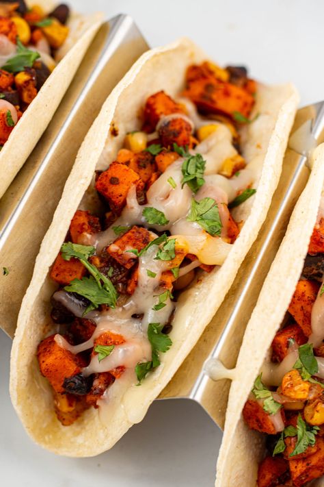 Potato And Black Bean Tacos, Sweet Potato And Black Bean, Healthy Taco, Black Bean Tacos, Sweet Potato Black Beans, Bean Tacos, Veggie Meals, Taco Recipe, Healthy Tacos