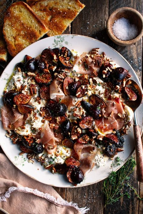 Salads With Figs, Thanksgiving Fig Recipes, Roasted Figs With Goat Cheese, Italian Appetizers Christmas, Formal Dinner Recipes, Christmas Burrata Board, Thanksgiving Tapas Style, Fall Burrata Appetizer, Winter Canapes