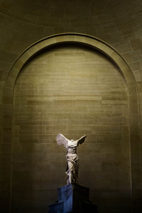 The Sixth Duke Louvre Art, Nike Of Samothrace, Winged Victory Of Samothrace, Winged Victory, Ancient Greek Architecture, Louvre Paris, Louvre Museum, Marble Sculpture, Greek Art