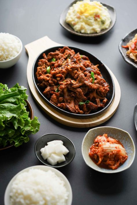 Spicy Pork Bulgogi Recipe, Spicy Pork Bulgogi, Pork Bulgogi Recipe, Pork Bulgogi, Meet Recipe, Bulgogi Marinade, Korean Bbq Restaurant, Korean Pork, Bulgogi Recipe