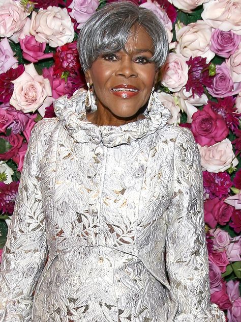 Oscar Hairstyles, Silver Haired Beauties, Cicely Tyson, Oh My Goddess, Phenomenal Woman, Vintage Black Glamour, Academy Award, Advanced Style, Ageless Beauty