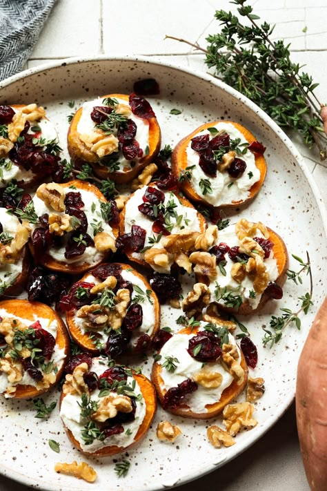 Sweet Potato Goat Cheese Bites — Bako Sweet Sweet Potato Bites Appetizer, Sweet Potato Goat Cheese Recipes, Sweet Potato Apps, Sweet Potato Appetizer Recipes, Sweet Potato Appetizer, Sweet Potato Goat Cheese, Potato Cheese Bites, Potato Kabobs, Sweet Potato Appetizers