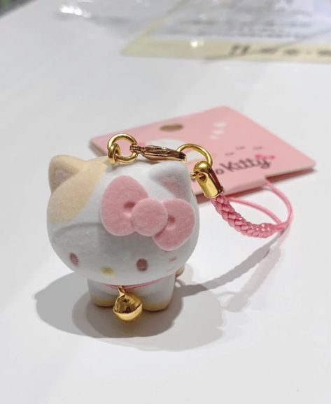 Hello Kitty Charm, Anting Manik, Hello Kitty Keychain, Charmmy Kitty, Hello Kit, Hello Kitty Plush, Hello Kitty Items, Cute Keychain, Cute Little Things