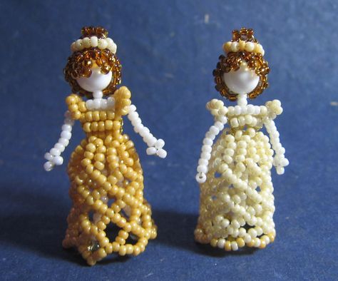 Bennett Sisters, Beaded Dolls, Beaded People, Seed Bead Projects, 3d Figures, Jute Crafts, Beaded Earrings Tutorials, Art Dolls Handmade, Bead Embroidery Jewelry