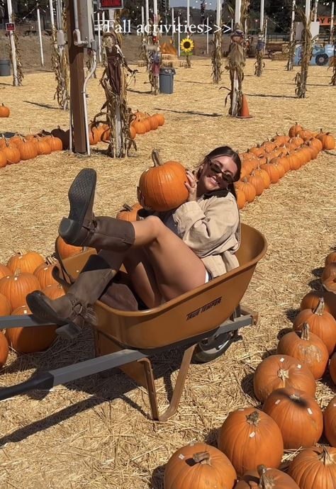 Fall Time, Autumn Aesthetic, Just A Girl, Pumpkin Patch, A Girl, Pumpkins, Autumn Fashion, Instagram