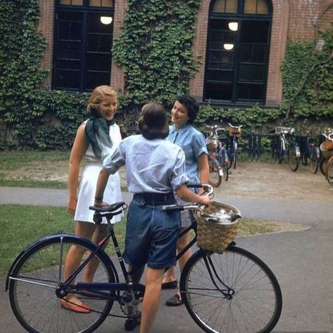 Prep School Style, Smith College, Insta Photos, Ivy League Style, Ivy Style, Academia Fashion, Trust Fund, Vintage Preppy, Prep School