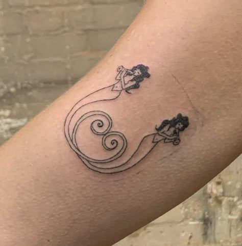 Tattoo Painting Ideas, Eve And Snake Tattoo, Womens Torso Tattoos, Caribeaner Tattoo, Two Sided Tattoo, Brown Line Tattoo, Sicilian Tattoo, Back Of Leg Tattoo Women, Art History Tattoo