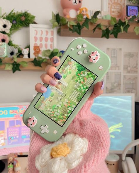 Acnh Gaming Room, Gaming Room Design, Switch Cases, Nintendo Lite, Girly Games, Nintendo Switch Case, Kawaii Games, Nintendo Switch Lite, Retro Gadgets