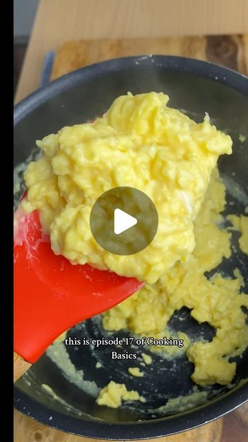 Evan Martin on Instagram: "Scrambled eggs, this is episode 17 of cooking basics. I now have the recipe for the creamiest scrambled eggs! 🍳 Recipe: 3 organic large eggs 🥚 2 pads butter 🧈 1Tablespoon cream cheese 🥯 bagel optional Salt 🧂 to taste Pepper too, a lot if you’re like me! Crack and scrambled your eggs, in a saucepan add your 2 pads of butter until foamy, then add eggs until you see curds start to form; remove from the heat and add cream cheese stir until cream cheese is Dissolved, finish with salt and pepper and serve! Enjoy . . . . . #scrambledeggs #eggs #eggrecipes #tasty #cooking101 #howtocook #foodnetworkfaves" Fluffy Eggs Scrambled, Scrambled Eggs With Cream Cheese, Scrambled Egg Recipes, Cream Cheese Scrambled Eggs, Breakfast Eggs Scrambled, Best Scrambled Eggs, Scrambled Eggs With Cheese, Creamy Scrambled Eggs, Scrambled Eggs Recipe