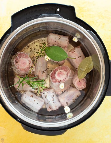 Oxtail Broth, Oxtail Bone Broth, Canning Bone Broth, Shredded Chicken Breast Recipes, Braised Dishes, Cooking Oxtails, Oxtail Recipe, Marbled Meat, Oxtail Soup