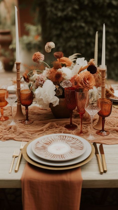 Editorial Portfolio, Joshua Tree House, Rusting Wedding, Fall Wedding Tables, Earthy Wedding, Tafel Decor, Joshua Tree California, Sage Wedding, Wedding Themes Fall