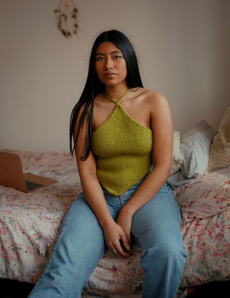 Latina Woman Portrait Photography, Indigenous Mexican Woman, Film Photoshoot Aesthetic, Hispanic Woman Aesthetic, Latina Vibes Outfit, Candid Portrait Photography, Candid Photography Aesthetic, Latino Photography, Latinx Aesthetic