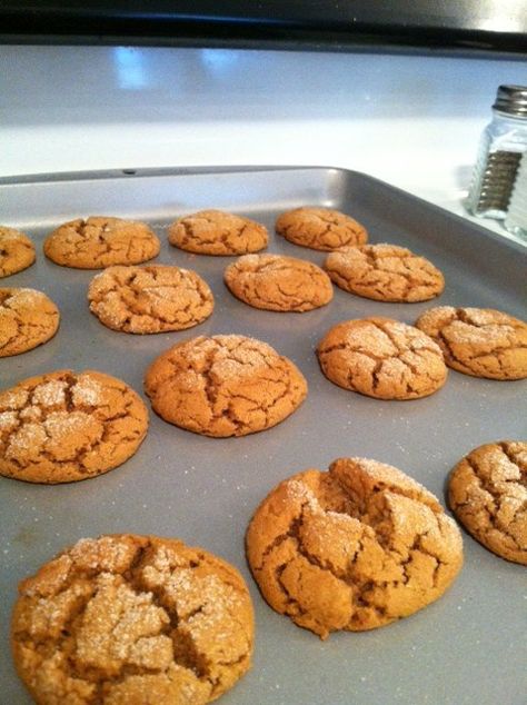 Labor Cookies, Labor Inducing Food, Old Fashioned Molasses Cookies, Canadian Recipes, Newfoundland Recipes, Cream Brulee, Chewy Molasses Cookies, Molasses Cookies Recipe, Labrador Canada