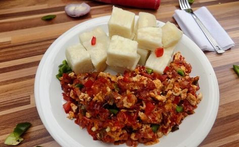 Yam And Egg Sauce, Yam And Egg, Egg Sauce Recipe, Egg Sauce, Breakfast Alternatives, Morning Meals, Muscle Repair, Nigerian Culture, Nigerian Recipes