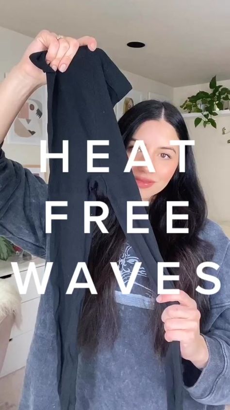 Justine Marjan(@justinemarjan) on TikTok: heat free waves using an old pair of tights or stockings! Works best if hair is a little damp when braiding #tiktokhairstylist #healthheroes Curl Hair With Tights, Wavy Hair Diy, Heat Free Curls, No Heat Waves, No Heat Curls, Sock Curls, Heatless Waves, Heatless Curls Overnight, Curl Tutorial