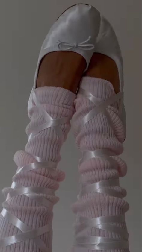 Balletcore Shoes, Ballerina Fashion, Stockings Aesthetic, Pink Pilates Princess, Ruffled Socks, Pink Pilates, Bella Hadid Outfits, Pilates Princess, Festival Inspiration