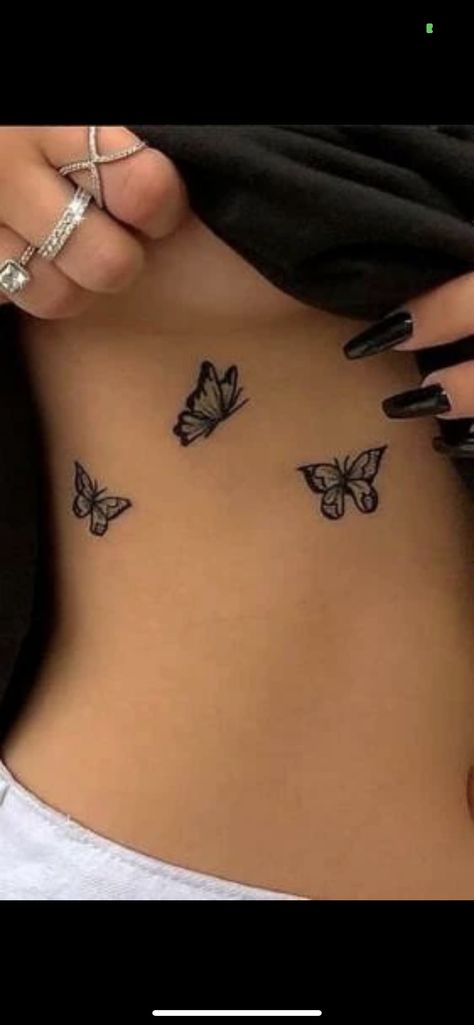 Trending Tattoo Designs, Floral Tattoo Ideas, Tattoo Papillon, 5 Tattoo, Unique Tattoo Ideas, Basic Tattoos, Trending Tattoo, Small Pretty Tattoos, Chest Tattoos For Women