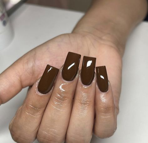 Simple Nails Brown, Solid Brown Nails, Brown Toes Nails, Brown Medium Nails, Deep Brown Nails, Chocolate Brown Nails Acrylic, Chocolate Brown Square Nails, Dark Brown Square Nails, Short Square Brown Nails