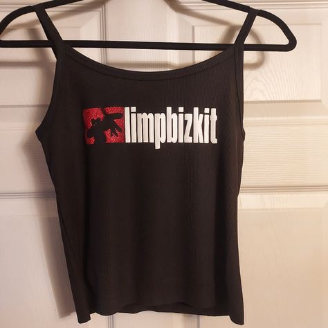 No Boundaries Ribbed Hand Cropped Tank Crop Top Sawyer, Deftones Crop Top, Rock Aesthetic Clothes, Limp Bizkit Shirt, Band Crop Tops, Baggy Band Tee, Grunge Crop Top, Tool Shirt, Tank Top Fits