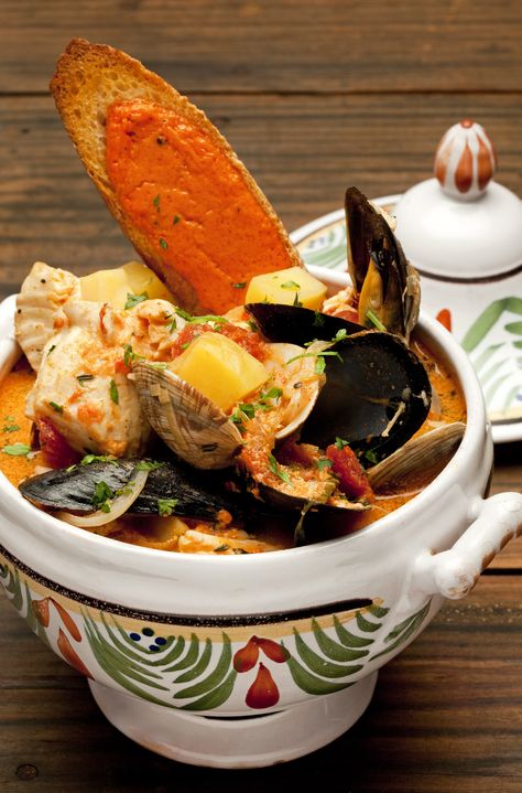 Fancy French Food, Boullibase Recipe, Bouillabaisse Recipe Seafood, Seafood Bouillabaisse, Mussel Recipes, Bouillabaisse Recipe, Saffron Recipes, French Soup, Seafood Stew