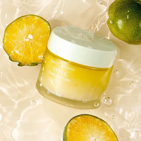 RESTORE YOUTH BACK TO YOUR SKIN🤩 Dark Spot Cream, Goodal Green Tangerine Vita C, Green Tangerine Vita C, Tone Up Cream, Cream For Dark Spots, Vitamin C Cream, Green Tangerine, Best Vitamin C, Cocoa Seeds