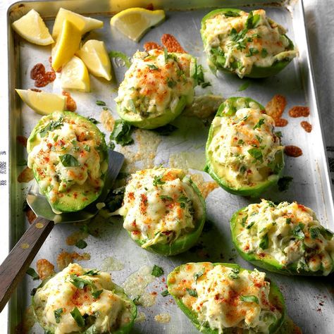 Crab Stuffed Avocado, Avocado Boats, Avocado Dessert, Spring Dinner, Crab Salad, Crab Recipes, Salad Recipes For Dinner, Superbowl Party Food, Super Bowl Food