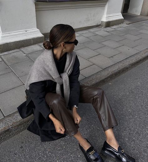 Outfit Elegantes, Blazer Outfit, Brown Pants, Mode Inspo, Autumn Outfit, 가을 패션, Classy Women, Looks Style, Mode Inspiration