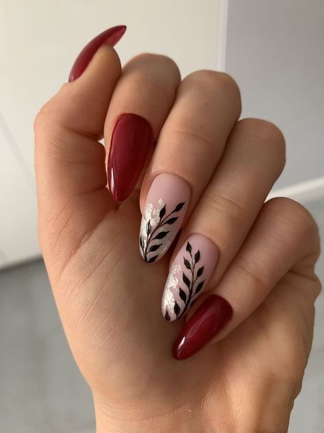 Red And Silver Nails, Red Nail Art Designs, Silver Nail Designs, Dark Red Nails, Unghie Nail Art, Red Nail Art, Red Acrylic Nails, Dot Nail Art, Her Nails