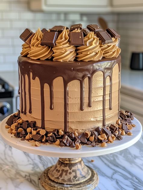 🍫 Peanut Butter Chocolate Layer Cake 🥜 Rich and decadent, this Peanut Butter Chocolate Layer Cake is layered with moist chocolate cake, creamy peanut butter frosting, and topped with chopped Reese’s! 🍰   Ingredients⤵️  Chocolate Cake: 1¾ cups (228g) all-purpose flour 🌾 2 cups (414g) sugar 🍬 ¾ cup (85g) natural unsweetened cocoa powder 🍫 2¼ tsp baking soda 🧂 ½ tsp baking powder 🧂 1 tsp salt 🧂 1 cup (240ml) milk 🥛 ½ cup (120ml) vegetable oil 🌻 1½ tsp vanilla extract 🌿 2 large eggs 🥚 Cupcake Recipes Uk, Lime Cake Recipe, Cream Filling Recipe, Japanese Dessert Recipes, Chocolate Candy Cake, Chocolate And Vanilla Cake, Birthday Cake Decorating Ideas, Lime Cake, Cupcake Recipes Chocolate