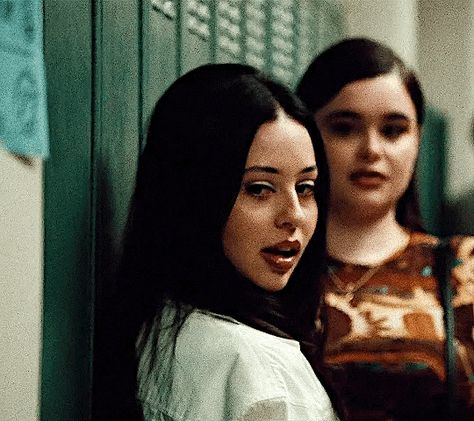 Euphoria 2, Maddy Perez, Euphoria Fashion, Alexa Demie, Cutout Bodysuit, Profile Pics, Film Serie, Just Girl Things, Mean Girls