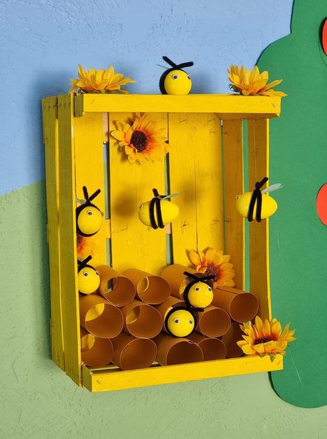 Bee Arts And Crafts For Kids, 3d Bee Craft, Honey Crafts For Kids, Preschool Creative Art, Bee Crafts For Kids, Flower Crafts Kids, Insects Theme, Rust Patina