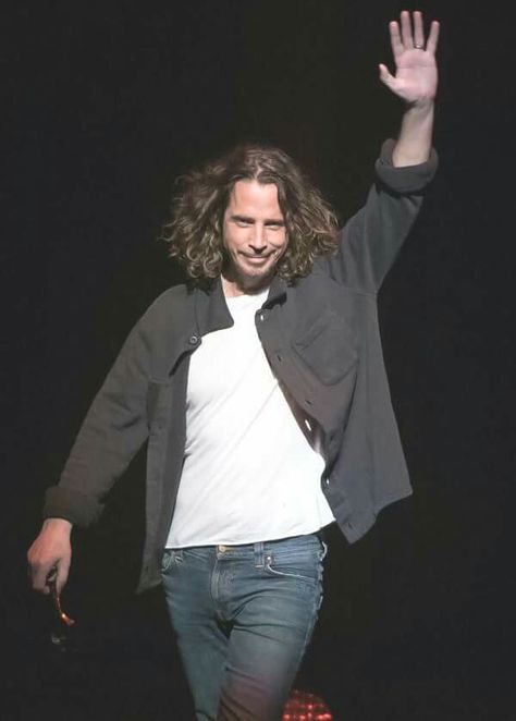 Rock in Peace.  And say hello to heaven. 💟💔 Chris Cornell Music, Say Hello To Heaven, Feeling Minnesota, Chris Cornell, Charlie Hunnam, Pearl Jam, Foo Fighters, To Heaven, Beautiful Person