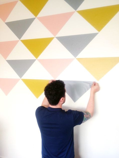 Wallpaper Accent Wall, Diy Hacks, Kids' Room, Wall Paint, Diy Wall, Diy Inspiration, Wabi Sabi, Triangles, Home Deco