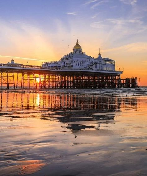 Eastbourne England Aesthetic, Victorian Seaside, England Aesthetic, British Seaside, Cottage By The Sea, Summer Inspiration, Summer 24, Sunset Pictures, Coastal Towns