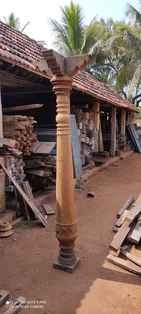 Chettinadu House, Wooden Pillar Design Interior, Rock Pillar, Indian Pillars In Home, Vintage Indian House Interior, Wooden Pillars Design, South Indian Home Temple, Traditional Doors Kerala, Chettinad Pillars